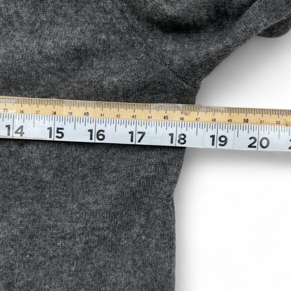 Vince Gray Cashmere Long Sleeve Crew Neck Sweater Women's Small - Picture 6 of 7